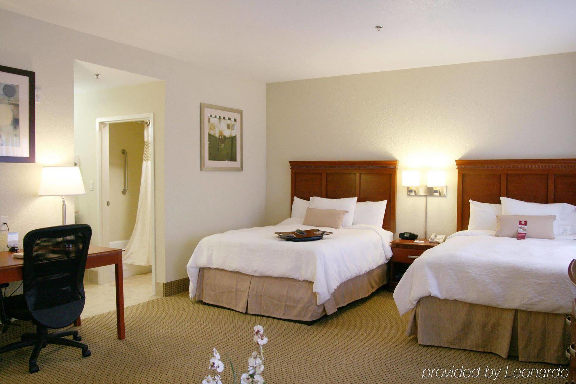Hampton Inn & Suites Reno Room photo